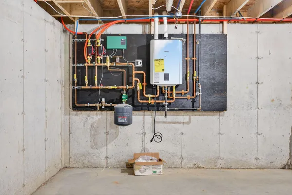 $399,900 | 6 Bayberry Court, Augusta, ME 04330