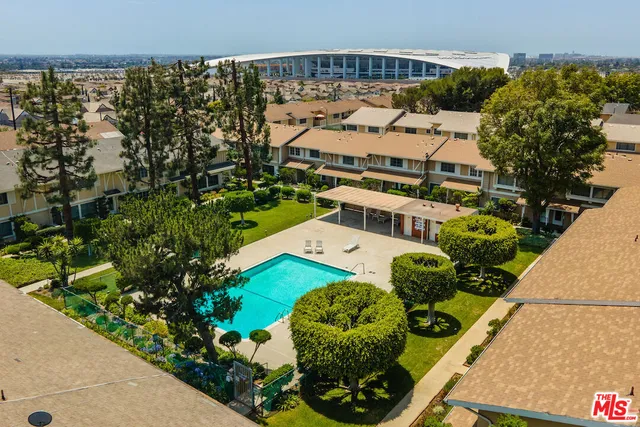 a picture of a outdoor space