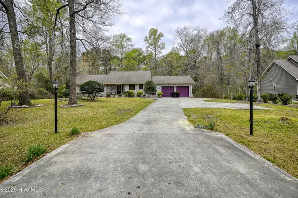 $2,800 | 206 Ravenswood Road, Hampstead, NC 28443
