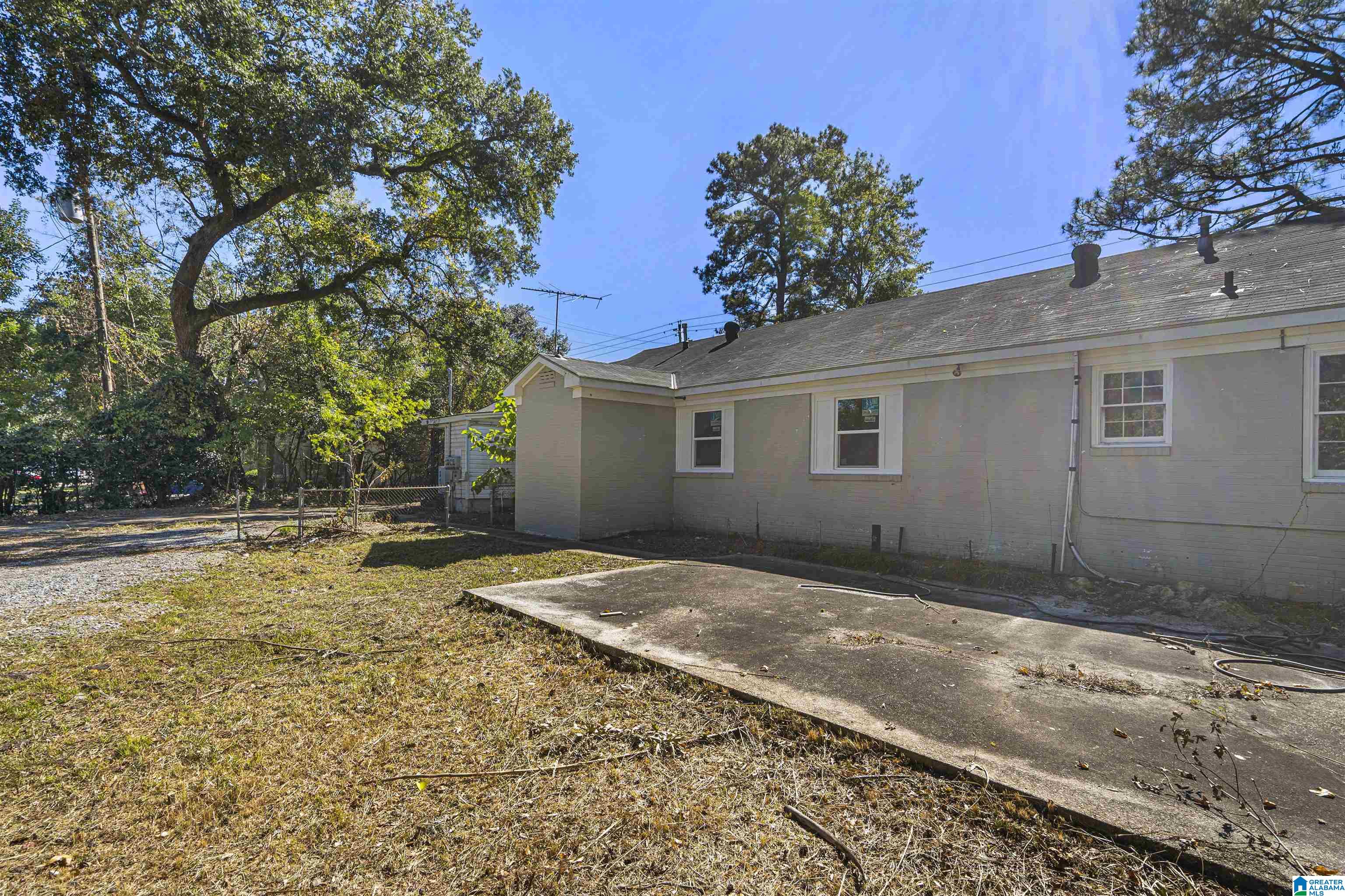 2100 Spring Hill Avenue Mobile, AL 36607 - Photo 5 of 40