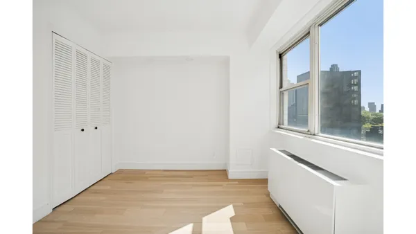 $4,300 | 321 East 48th Street, Unit 11F | Midtown East