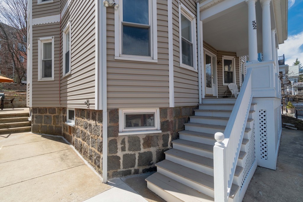 32 Atherton Road Brookline, MA 02446 - Photo 3 of 25 Gallery Image 3