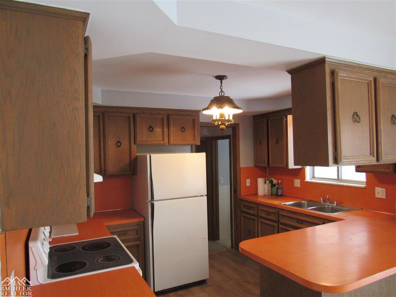 7486 Arnold Road Marine City, MI 48039 - Photo 5 of 25 Kitchen