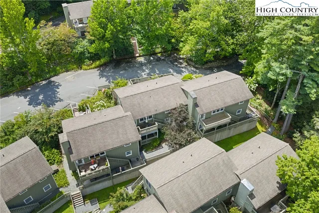 $475,000 | 214 Village Green, Unit B2, Blowing Rock, NC 28605