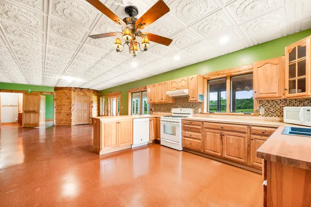 $1,100,000 | 4450 50th Avenue, Sears, MI 49679