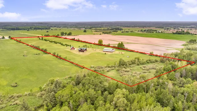 $1,100,000 | 4450 50th Avenue, Sears, MI 49679