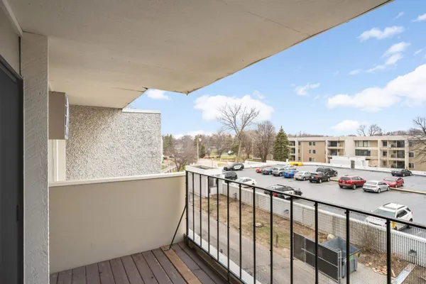 $108,950 | 4110 Rahn Road, Unit 317, Eagan, MN 55122