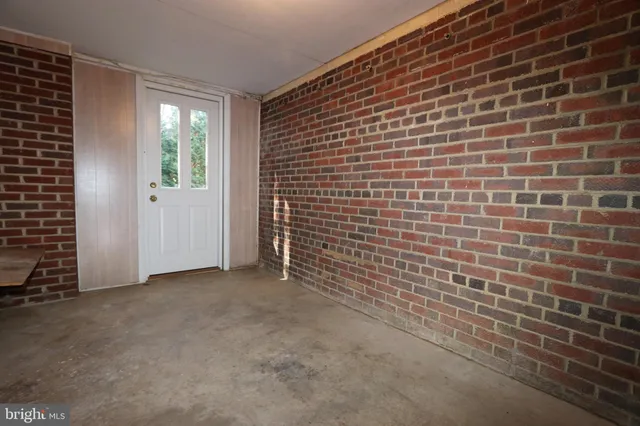 a view of empty room