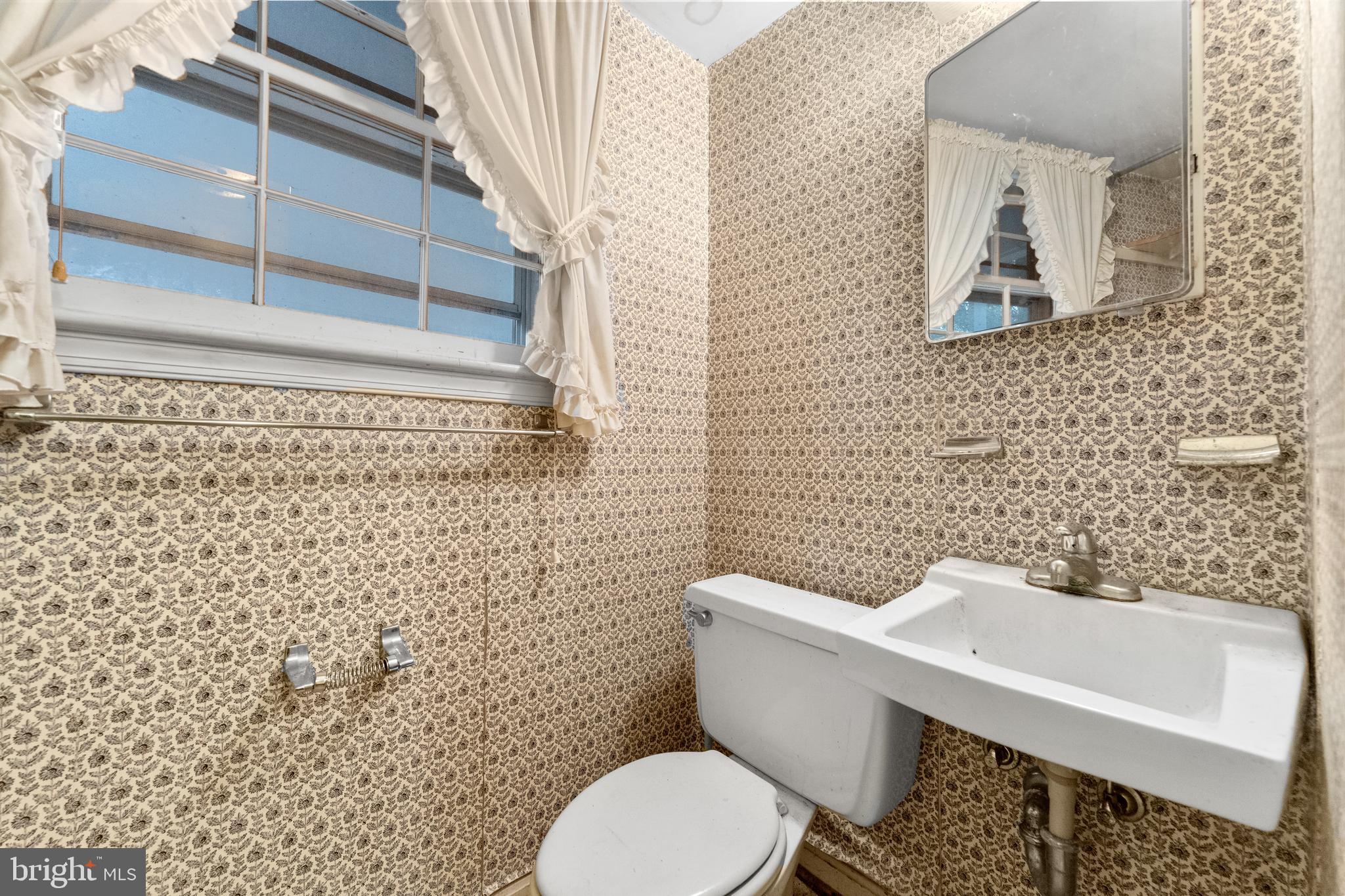 509 Finsbury Road Silver Spring, MD 20904 - Photo 12 of 26 Gallery Image 12