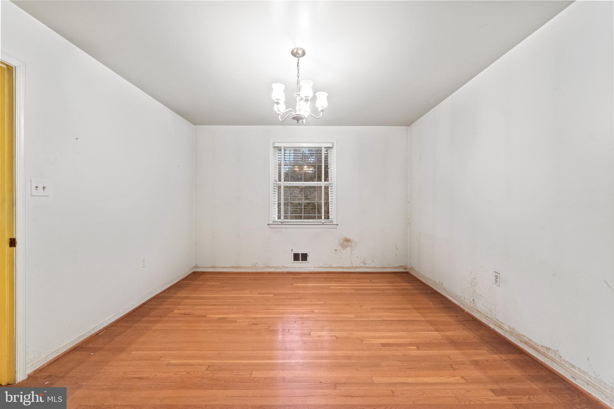 509 Finsbury Road Silver Spring, MD 20904 - Photo 5 of 26 Gallery Image 5