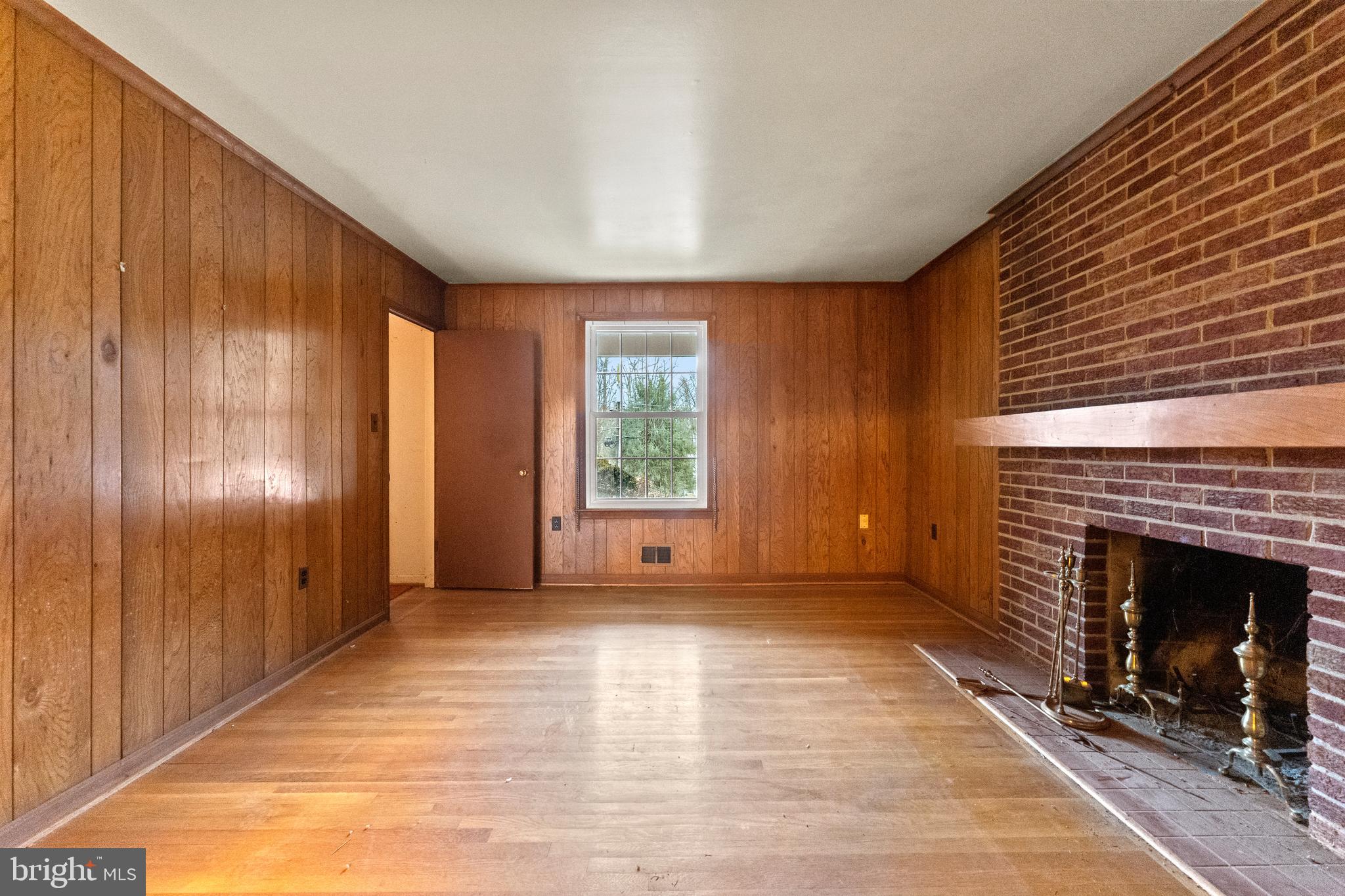 509 Finsbury Road Silver Spring, MD 20904 - Photo 8 of 26 Gallery Image 8