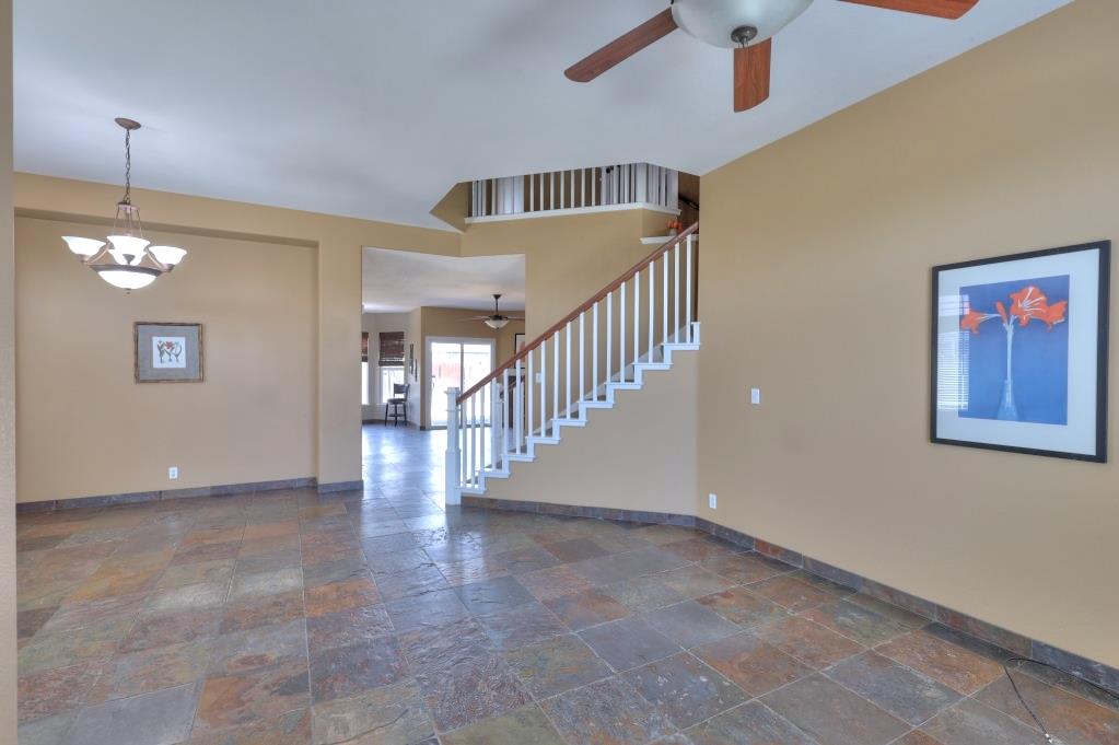 6801 Varni Way Hughson, CA 95326 - Photo 12 of 70