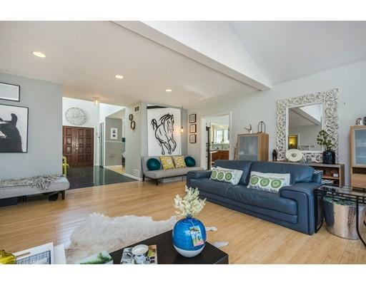 48 Carter Road Worcester, MA 01609 - Photo 9 of 42 Gallery Image 9