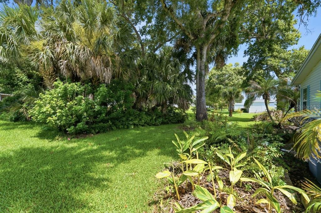 304 Portside Lane Edgewater, FL 32141 - Photo 20 of 70