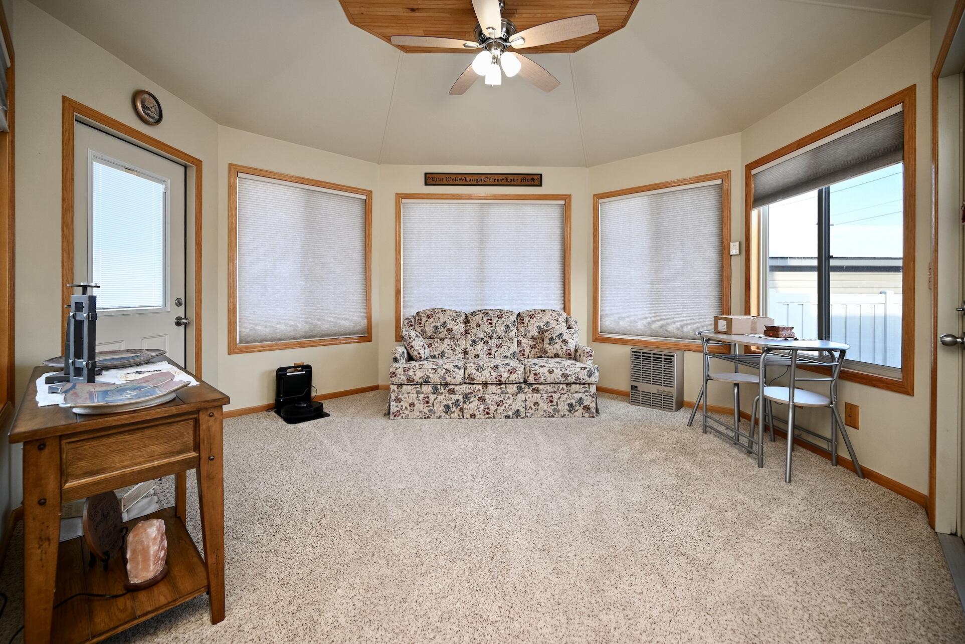 935 38th Avenue Goodview, MN 55987 - Photo 11 of 39 11 Gazebo Room