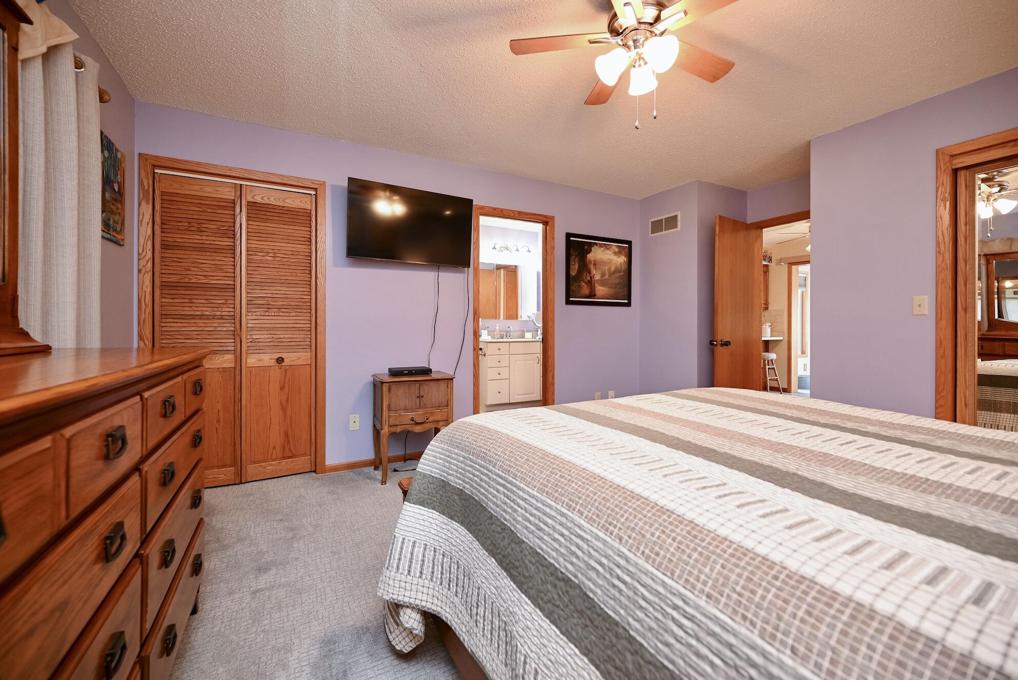 935 38th Avenue Goodview, MN 55987 - Photo 14 of 39 14 Primary Bedroom II