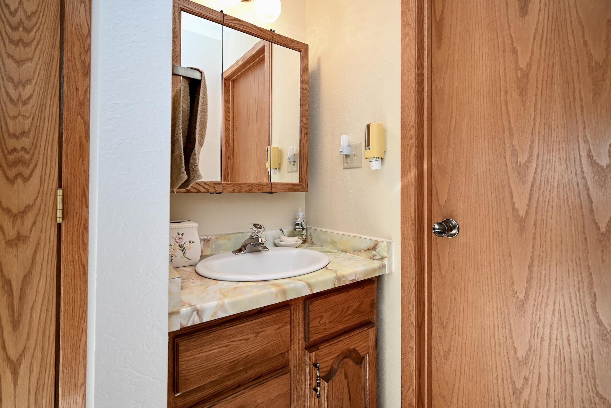 935 38th Avenue Goodview, MN 55987 - Photo 23 of 39 23 UL Bathroom II