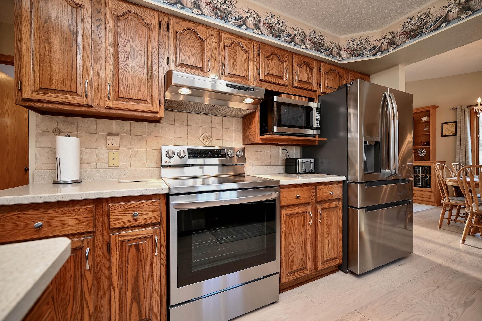 935 38th Avenue Goodview, MN 55987 - Photo 9 of 39 9 Kitchen II