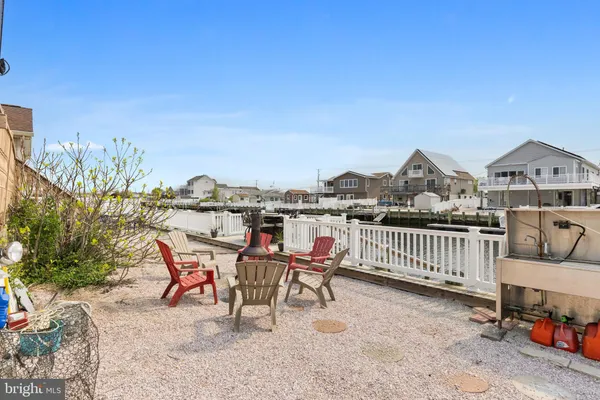 $499,000 | 8 South Captain Drive, Tuckerton, NJ 08087