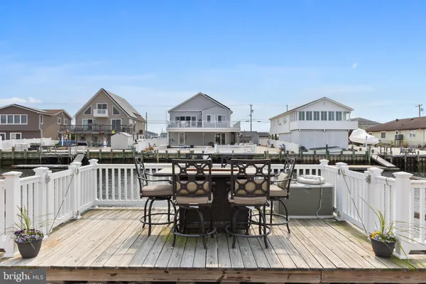 $499,000 | 8 South Captain Drive, Tuckerton, NJ 08087