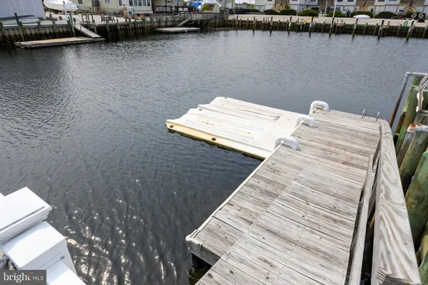 $499,000 | 8 South Captain Drive, Tuckerton, NJ 08087