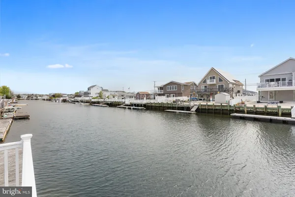 $499,000 | 8 South Captain Drive, Tuckerton, NJ 08087