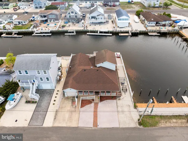 $499,000 | 8 South Captain Drive, Tuckerton, NJ 08087