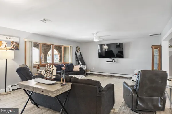 $499,000 | 8 South Captain Drive, Tuckerton, NJ 08087