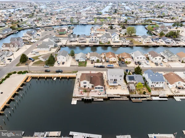 $499,000 | 8 South Captain Drive, Tuckerton, NJ 08087
