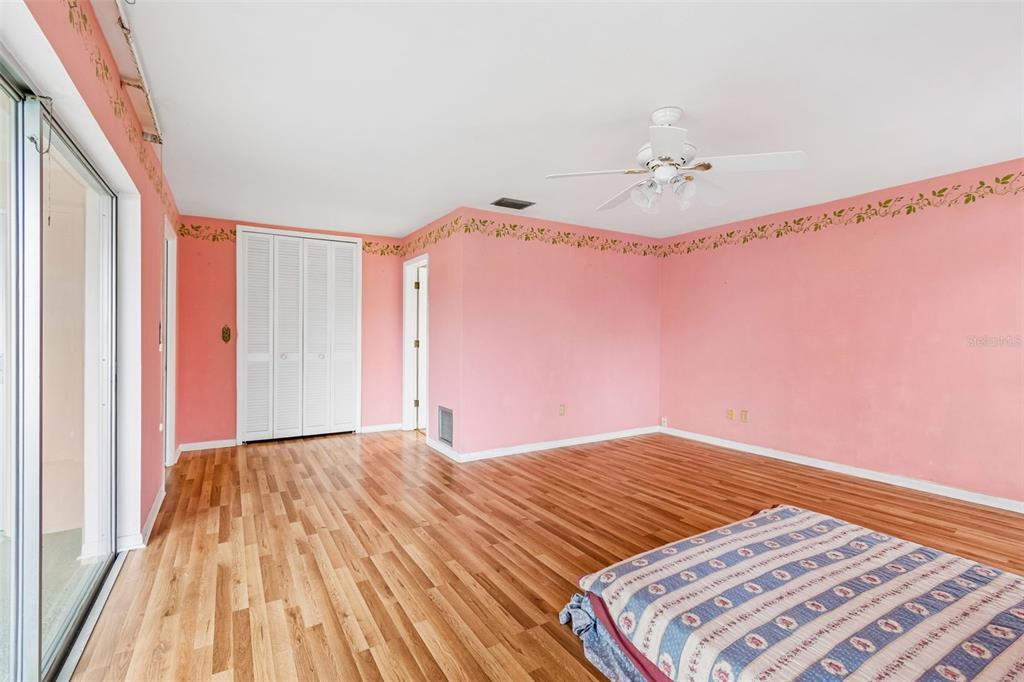 14363 Neptune Road Seminole, FL 33776 - Photo 28 of 65