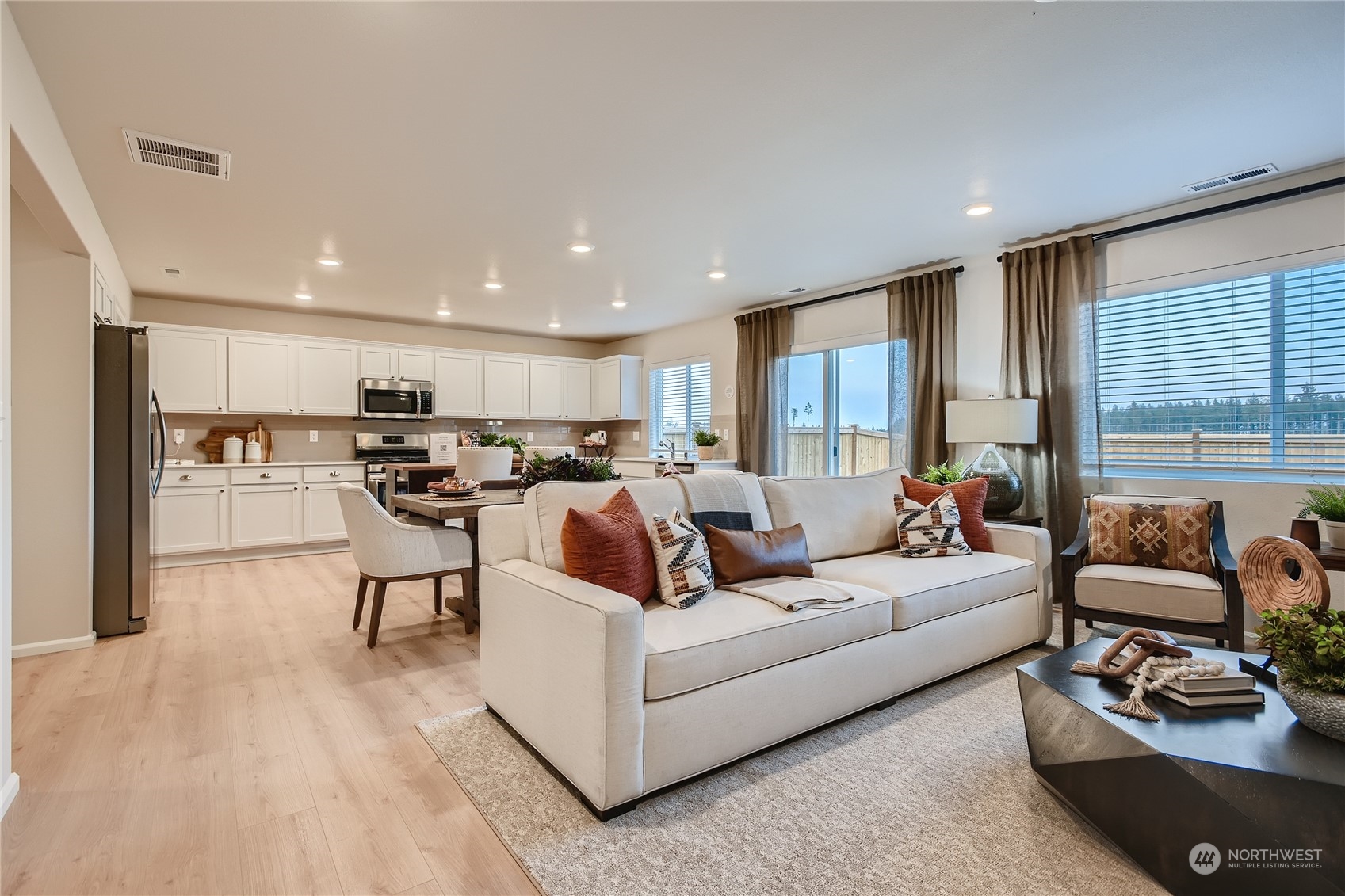 440 Northeast Ridge Point Boulevard, Unit 139 Belfair, WA 98528 - Photo 9 of 14 Gallery Image 9