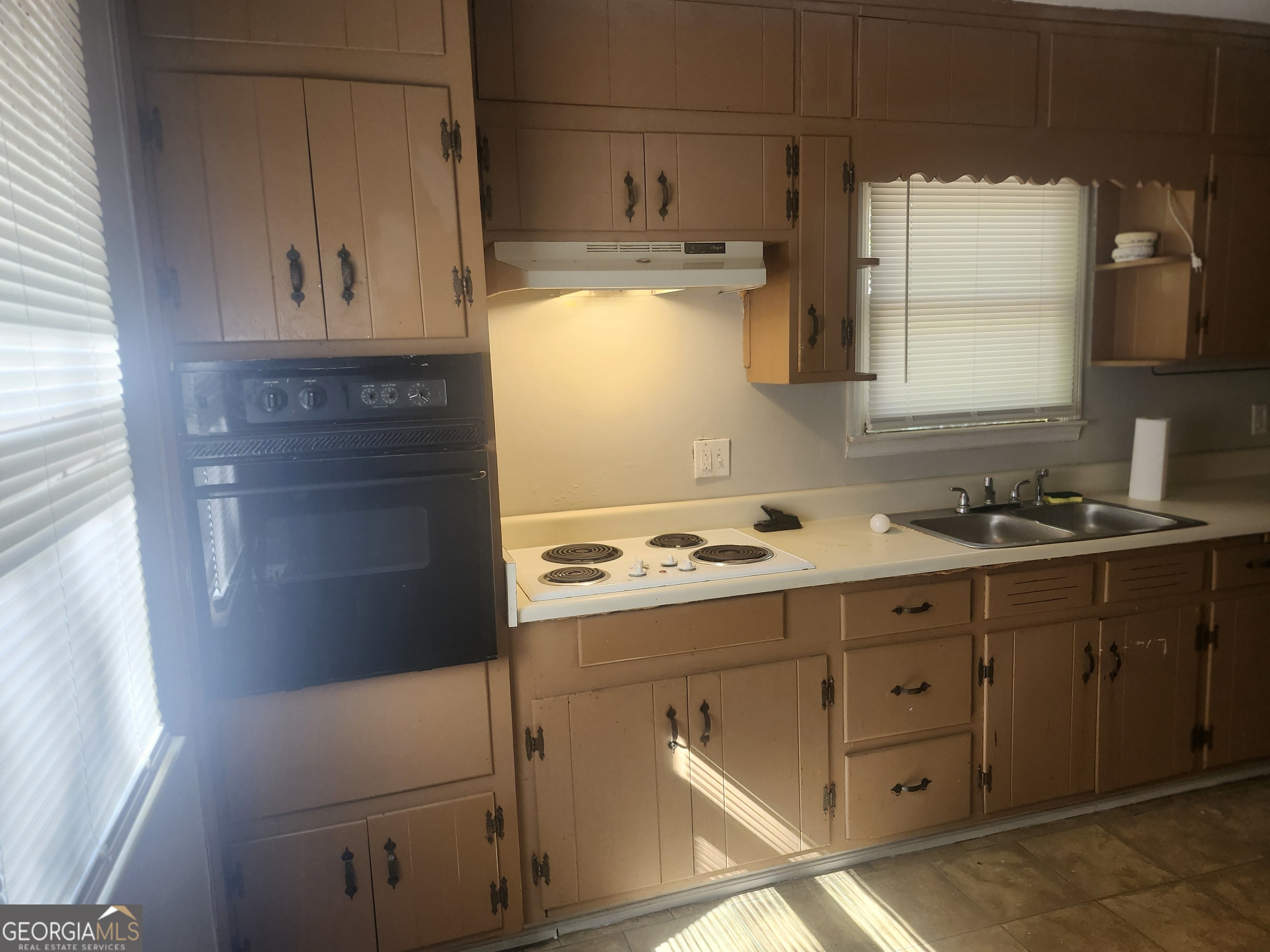 2828 Engle Road Northwest Atlanta, GA 30318 - Photo 13 of 35