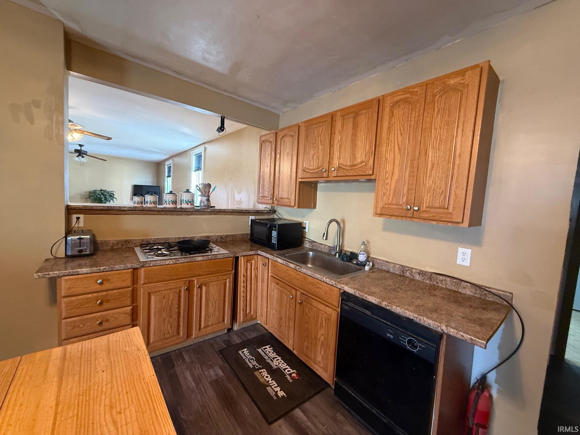 519 East Franklin Street Delphi, IN 46923 - Photo 9 of 36