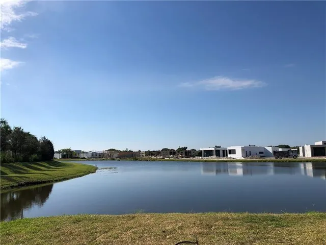 $2,900 | 150 Riviera Circle, Weston, FL 33326