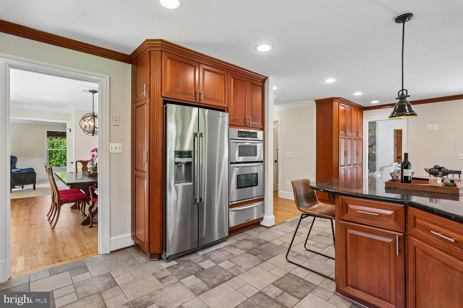 20920 Sunnyacres Road Gaithersburg, MD 20882 - Photo 14 of 64 Gourmet kitchen with stainless appiiances