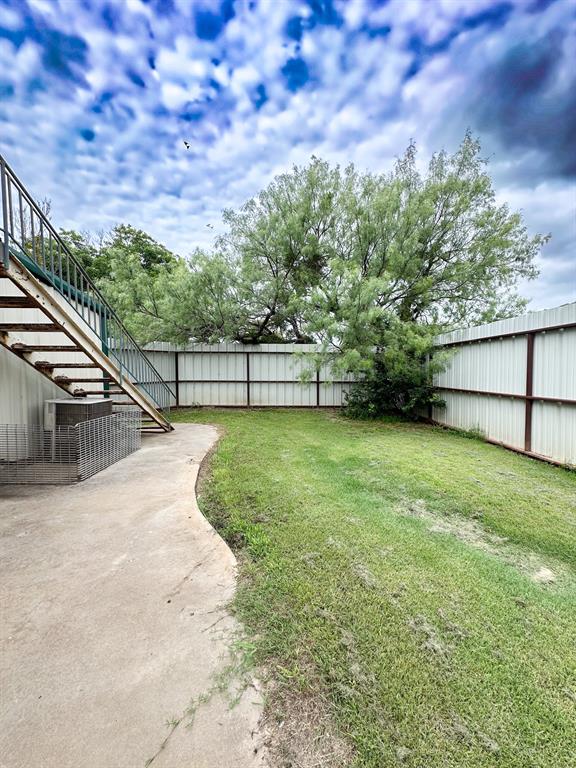 101 South Loop Drive Brady, TX 76825 - Photo 8 of 32