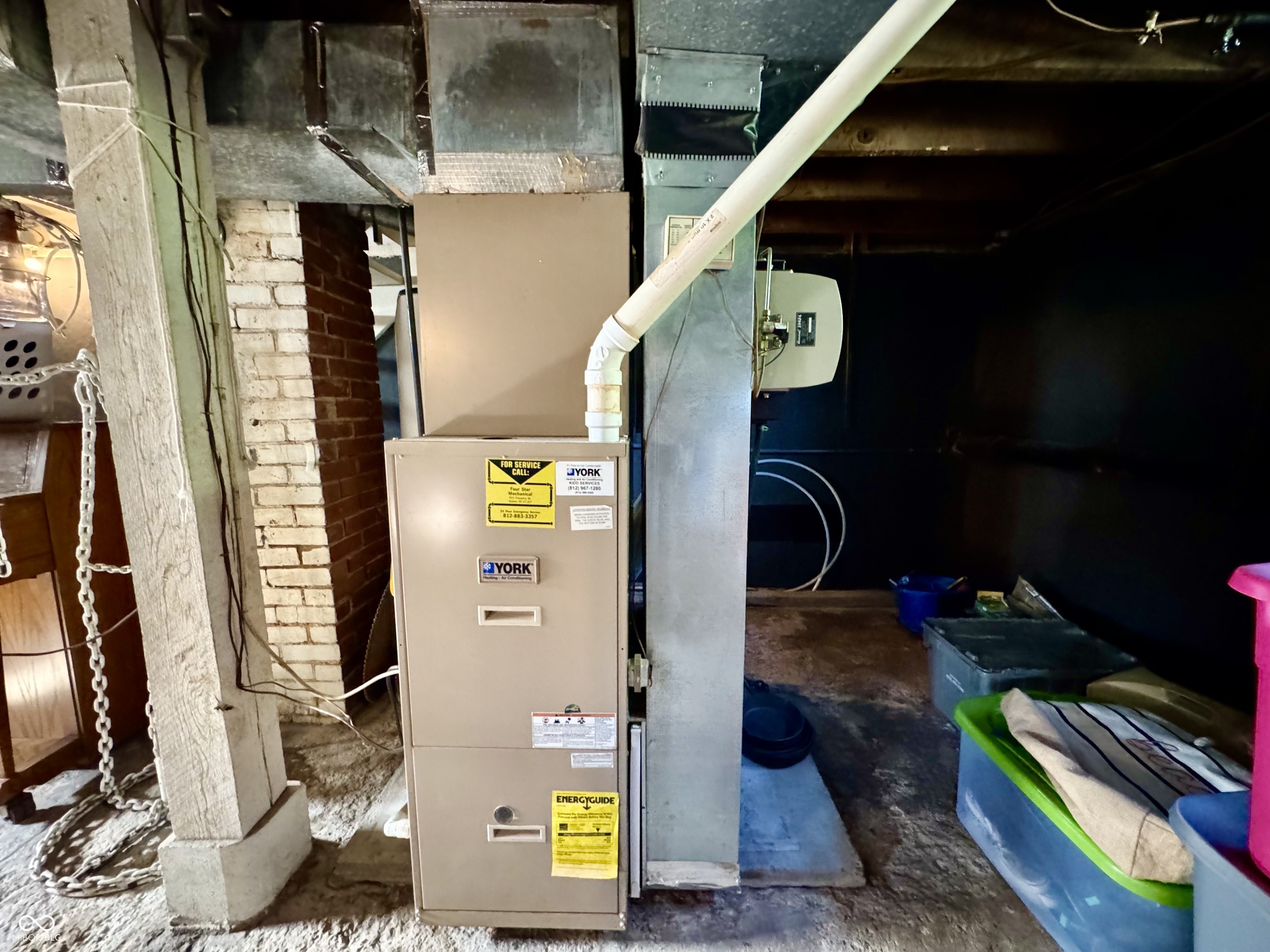 805 Smith Street Salem, IN 47167 - Photo 22 of 34