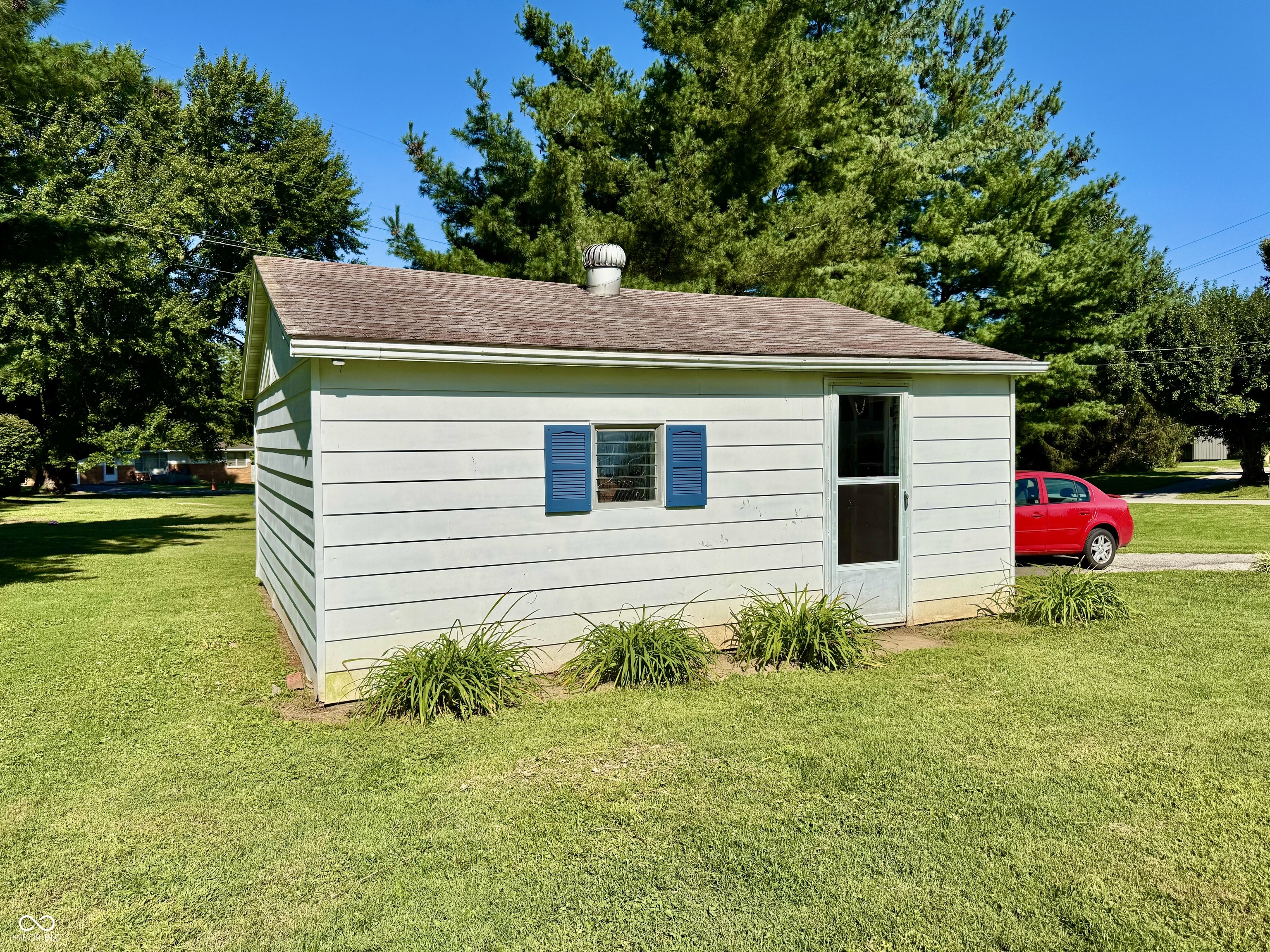 805 Smith Street Salem, IN 47167 - Photo 25 of 34
