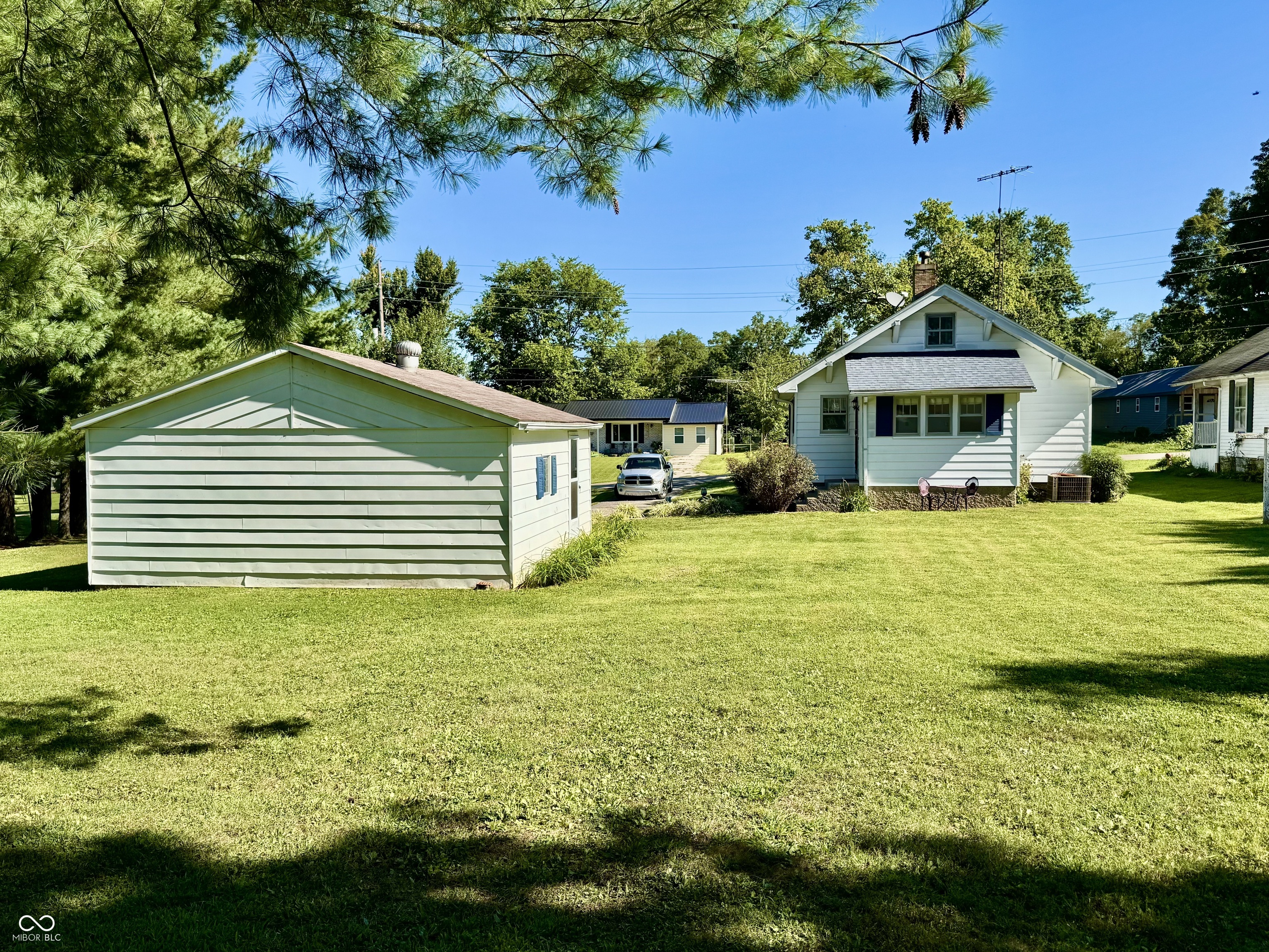 805 Smith Street Salem, IN 47167 - Photo 26 of 34