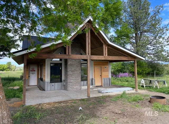 $789,900 | 2250 Moritz Lane, Indian Valley, ID 83632