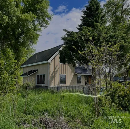$749,900 | 2250 Moritz Lane, Indian Valley, ID 83632