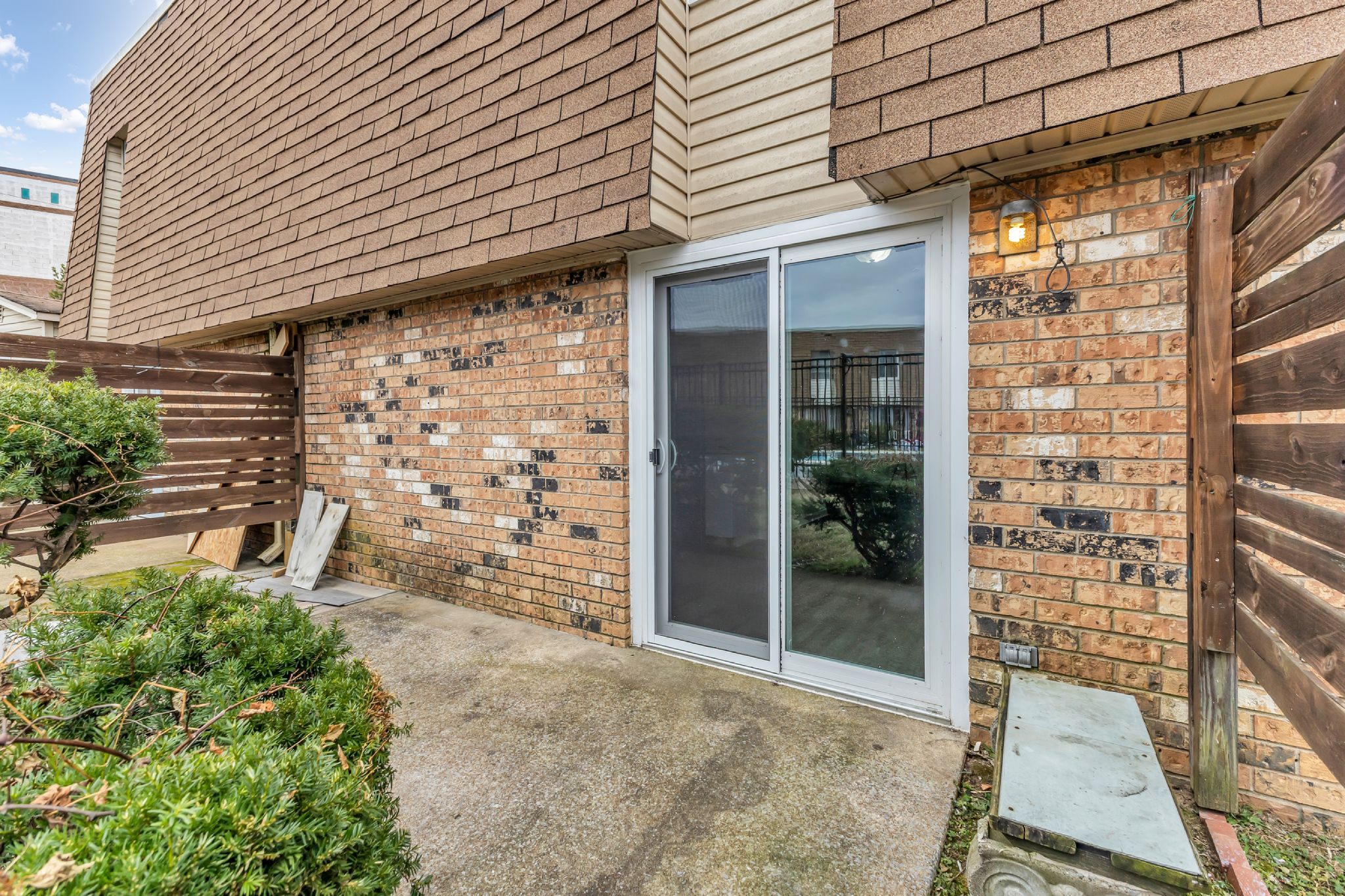 370 Wallace Road, Unit F5 Nashville, TN 37211 - Photo 26 of 28 front view of a house with a outdoor space