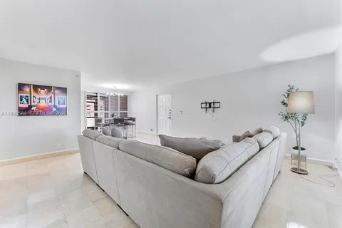 $387,500 | 7225 Promenade Drive, Unit 102, Boca Raton, FL 33433