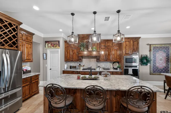 $755,000 | 15524 Sugar Rdg Lane, Flint, TX 75762