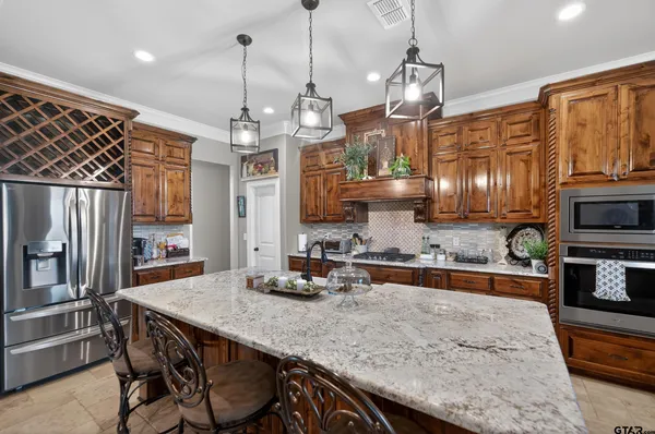 $755,000 | 15524 Sugar Rdg Lane, Flint, TX 75762