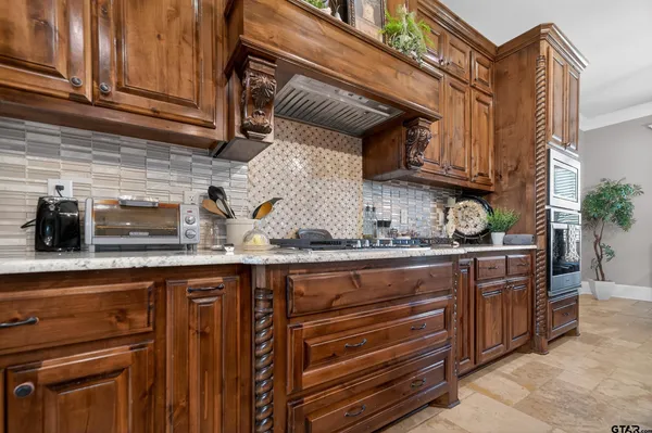 $755,000 | 15524 Sugar Rdg Lane, Flint, TX 75762