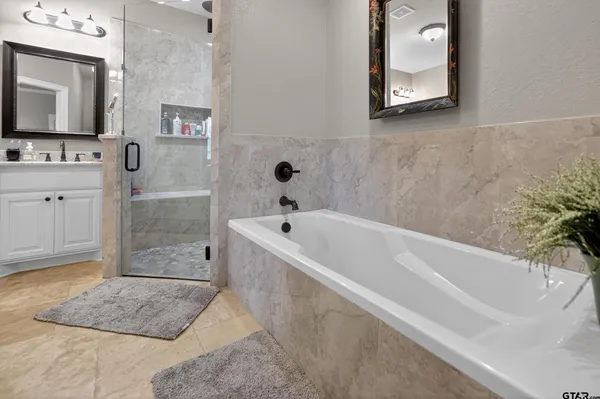 $755,000 | 15524 Sugar Rdg Lane, Flint, TX 75762