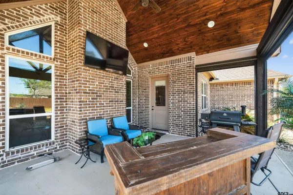 $755,000 | 15524 Sugar Rdg Lane, Flint, TX 75762
