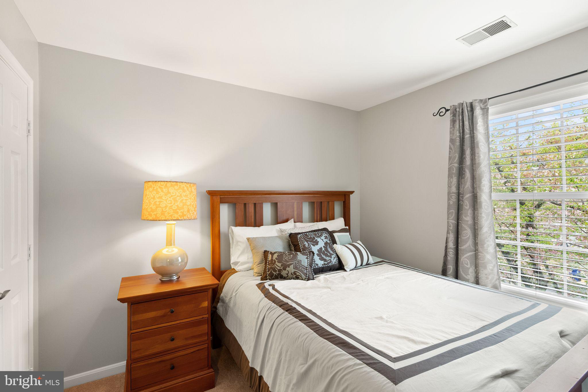 303 Rangers Way Southeast Leesburg, VA 20175 - Photo 25 of 37