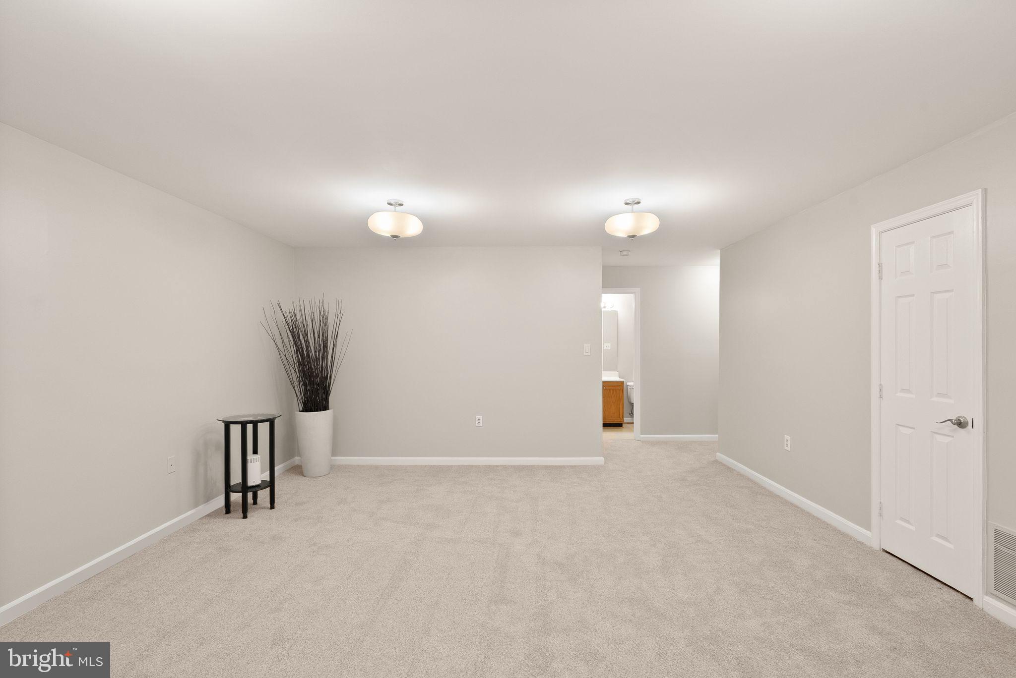 303 Rangers Way Southeast Leesburg, VA 20175 - Photo 31 of 37